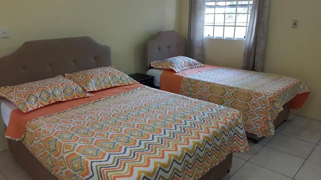 Cool Runnings Apartments Bon Accord Village 0*,